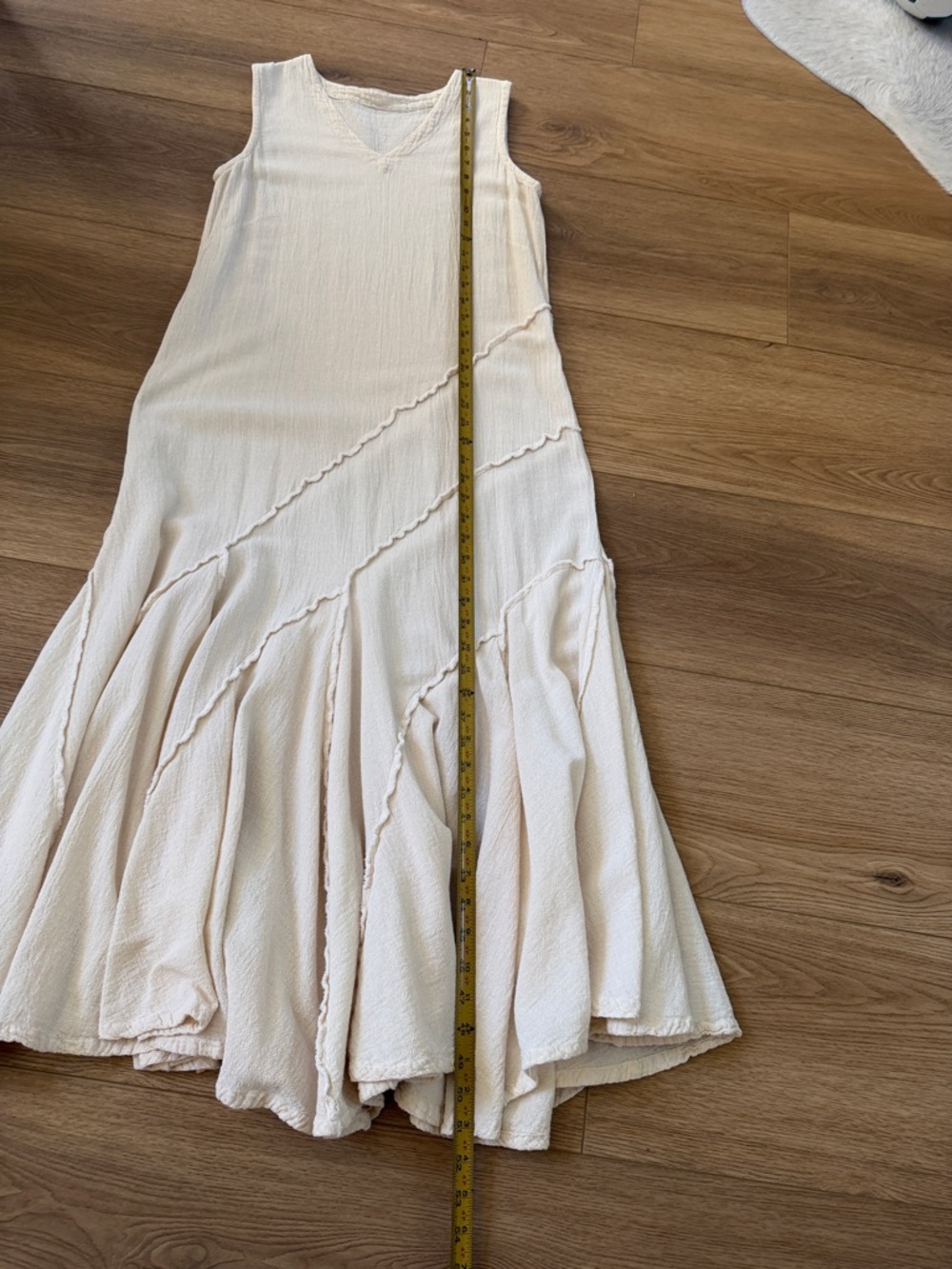 Sleeveless Cream V-Neck Maxi Dress - Picture 5 of 9